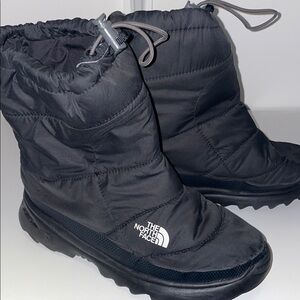 Boys North Face Black Winter Boots